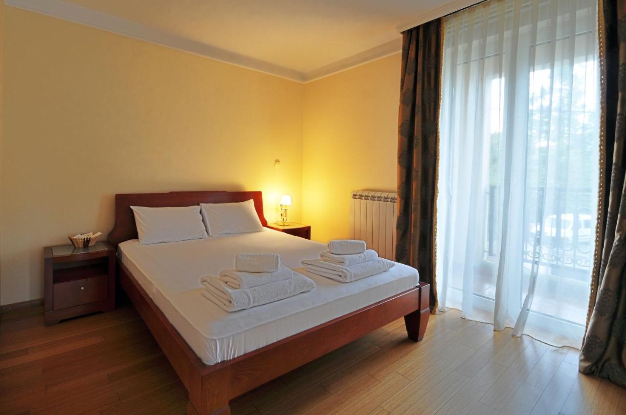Sunny Hill Apartments & Aqua Park Vrnjačka Banja Kültér fotó