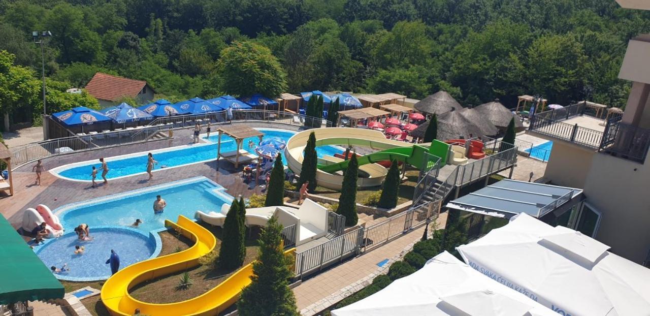 Sunny Hill Apartments & Aqua Park Vrnjačka Banja Kültér fotó