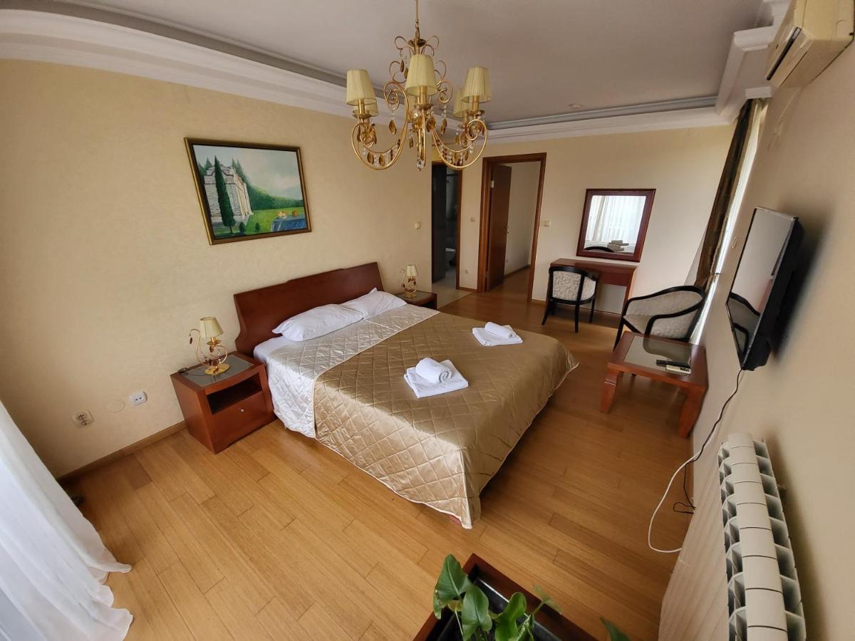 Sunny Hill Apartments & Aqua Park Vrnjačka Banja Kültér fotó