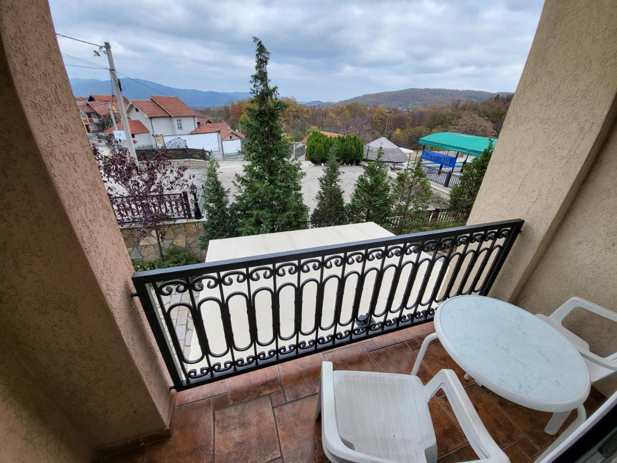 Sunny Hill Apartments & Aqua Park Vrnjačka Banja Kültér fotó