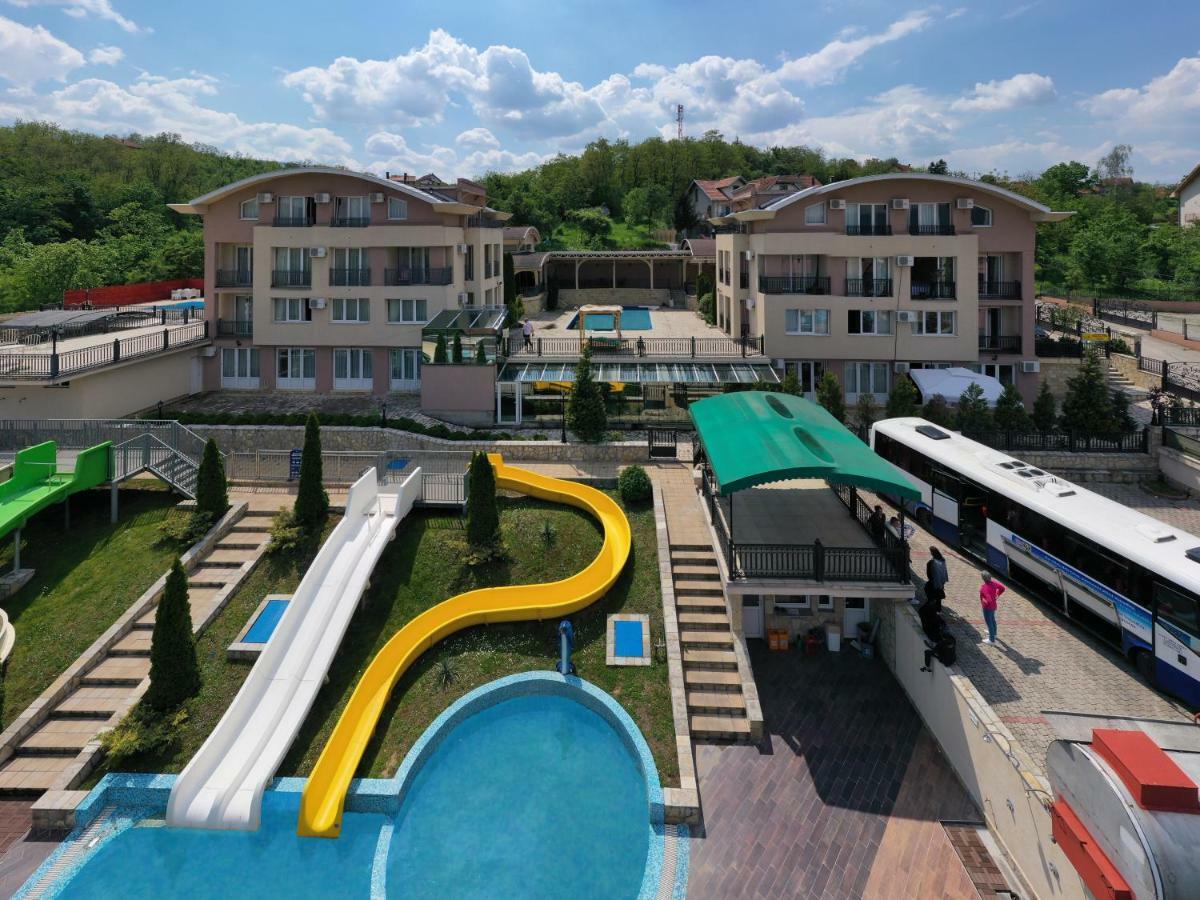 Sunny Hill Apartments & Aqua Park Vrnjačka Banja Kültér fotó